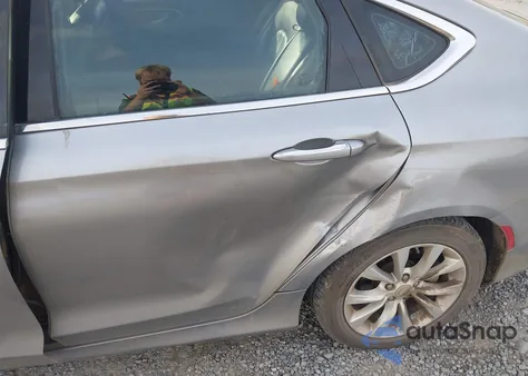 2015 Chrysler 200 C z USA, uszkodzony, nr VIN 1C3CCCCB5FN708232